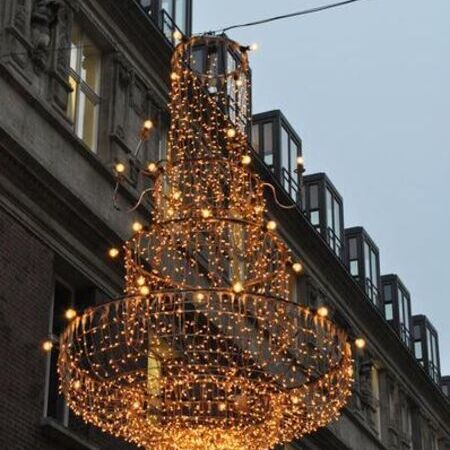 Impression - Montage von Weihnachtsbeleuchtungen